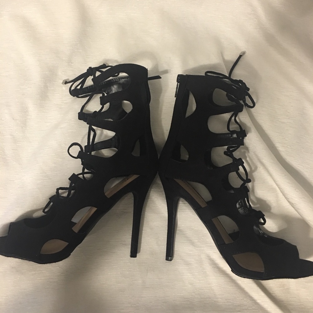 Breckelle’s Roma’s 61 Heels - Picture 6 of 8